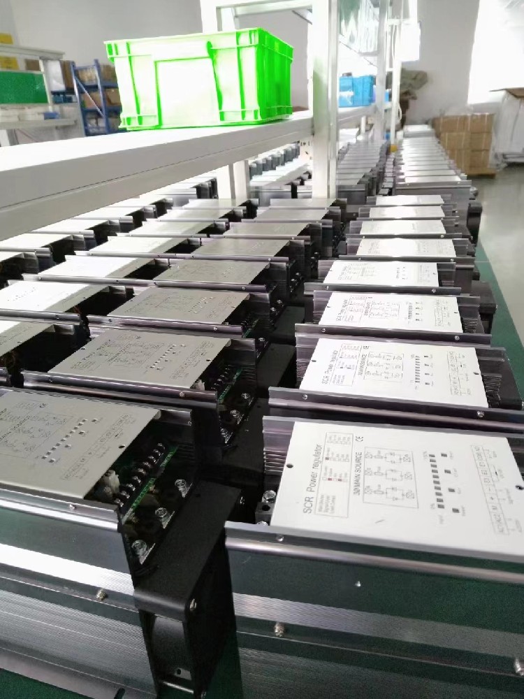 电力调解器的主要作用是什么？？？？？？