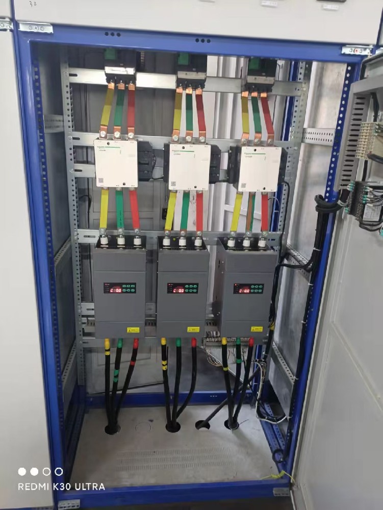 从投资回报率的角度看，，，，，，，，使用电力调解器能为工厂带来哪些经济效益（如节能、提高产品质量等）？？？？？？？？