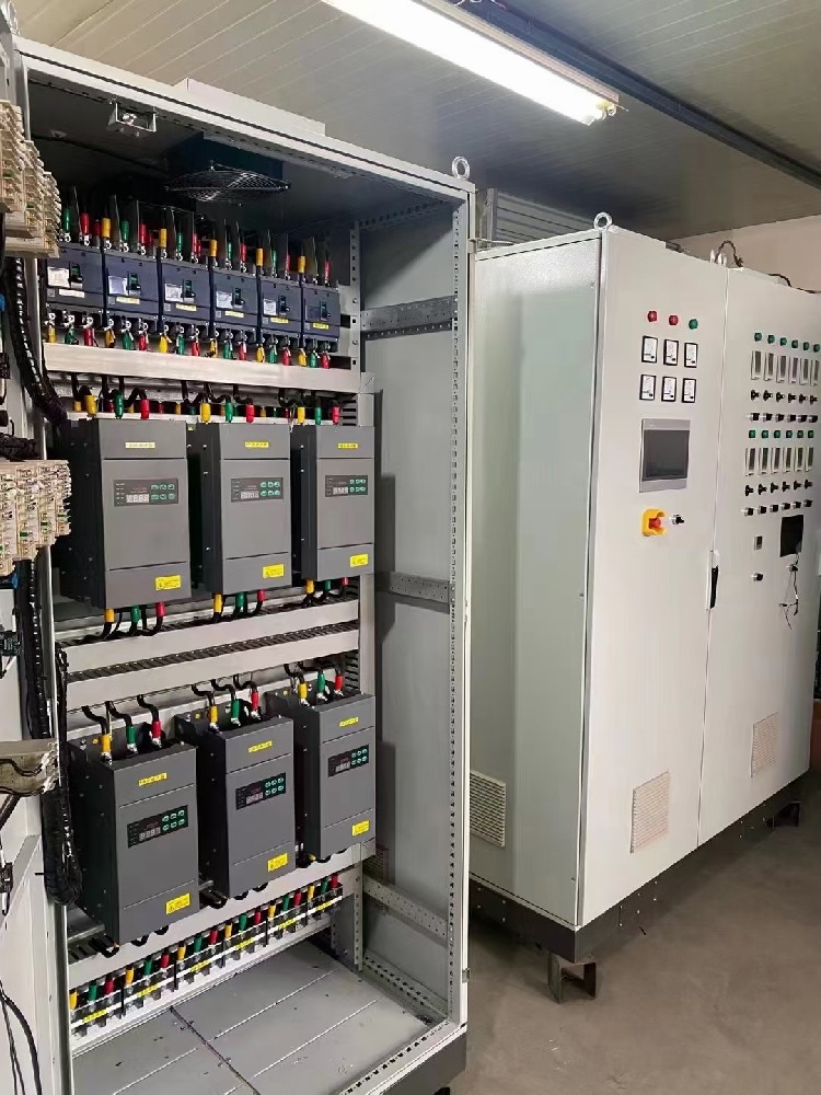 当需要对电力调解器举行参数修改时，，，，，，，，怎样操作能阻止对正在运行的系统造成攻击？？？？？？？？