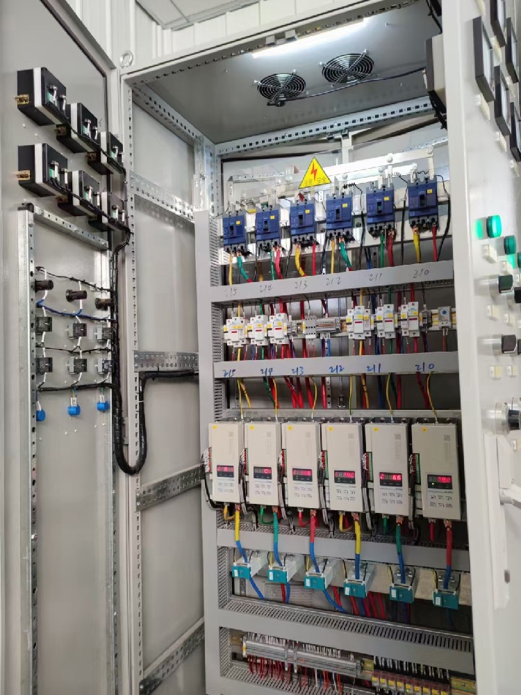 揭秘工业温控黑科技：怎样实现装备 0 误差精准运行？？？？？？