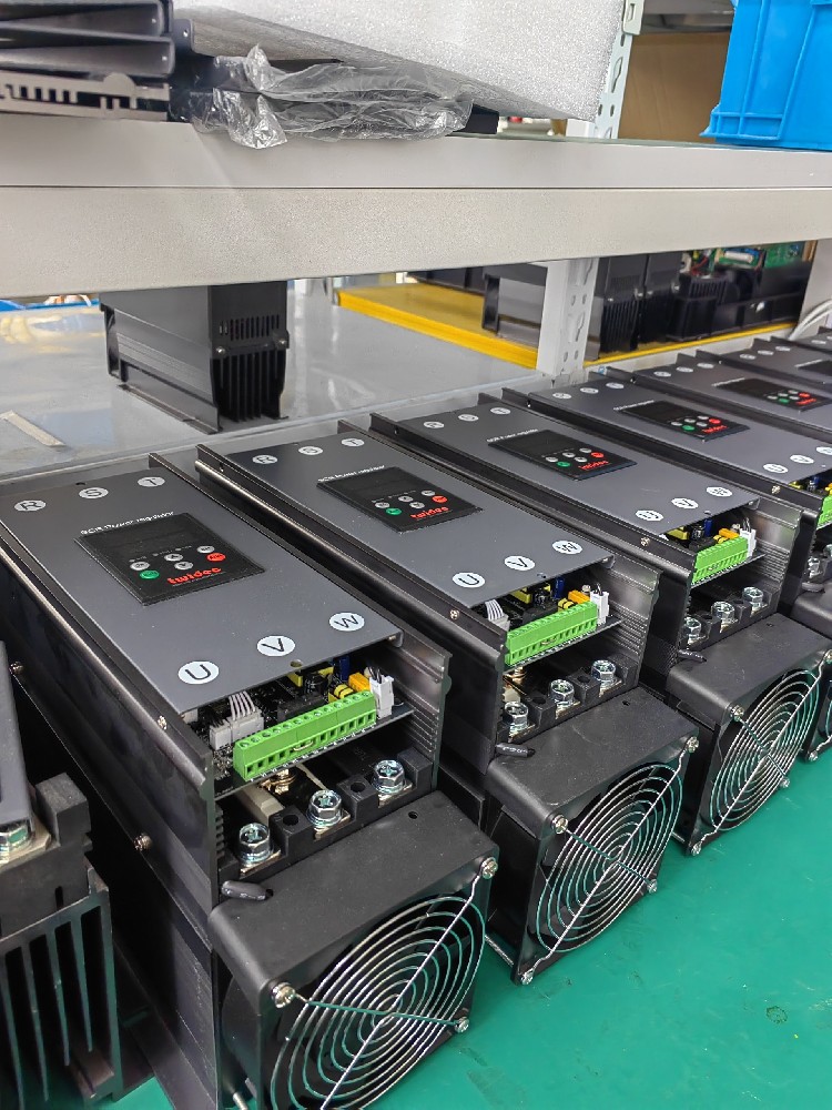 给电力调解器配备的包管丝频仍熔断，，，，，怎样判断是装备过载照旧包管丝规格差池？？？？？